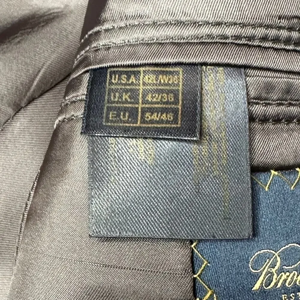 Brooks Brothers 1818 Madison in Dark Grey Pinstripe 42L 36W Wool Suit Jacket